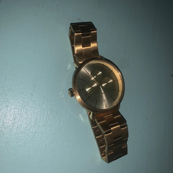 Michael Kors Gold Watch - Picture 1 of 4